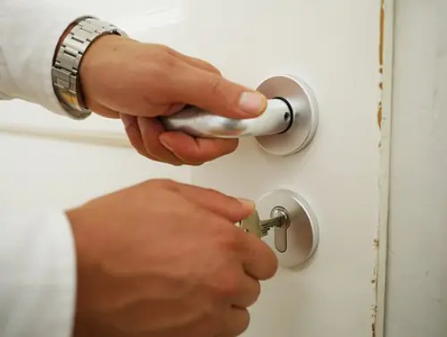 Broken-Key-Extraction--in-Red-Oak-Georgia-broken-key-extraction-red-oak-georgia.jpg-image